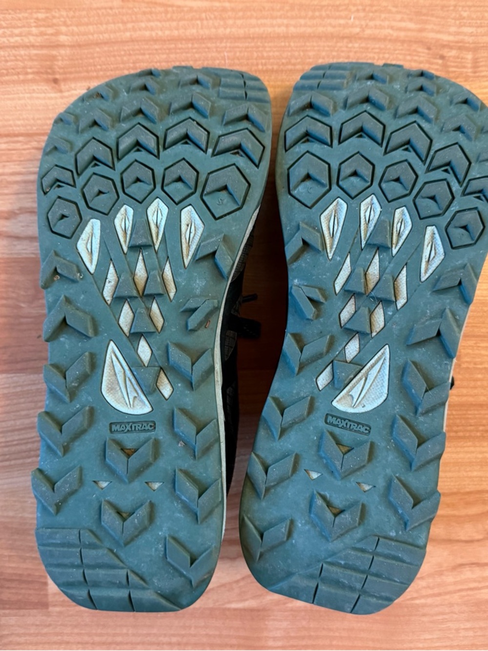 Altra Lone peak 8 Trail Running Shoes sz 7 - Picture 3 of 4